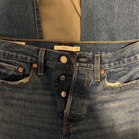 Levi Wedgie Jeans - Picture 2 of 2